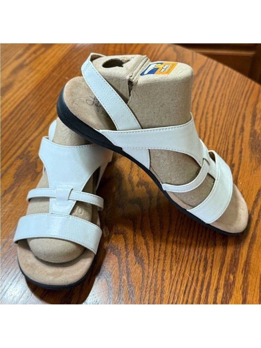 Life Stride Ezriel White Strappy Slingback Sandals Size 9 Wide